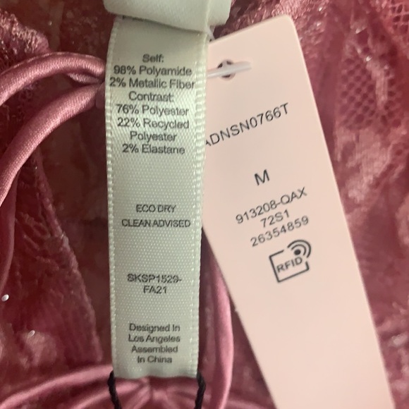 Victoria Secret Women’s Beautiful Top. Size Medium. Brand New. - Picture 5 of 8